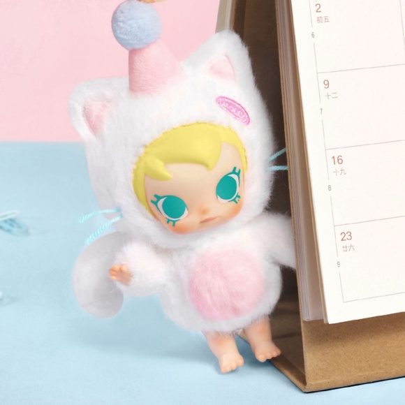 Pop Mart- Baby Molly Pocket Friends - Pet My Head - NO BOX - Picture 1 of 2